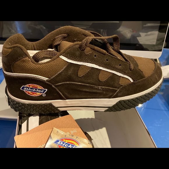 Brand New Vintage Dickies Saturn Skate 